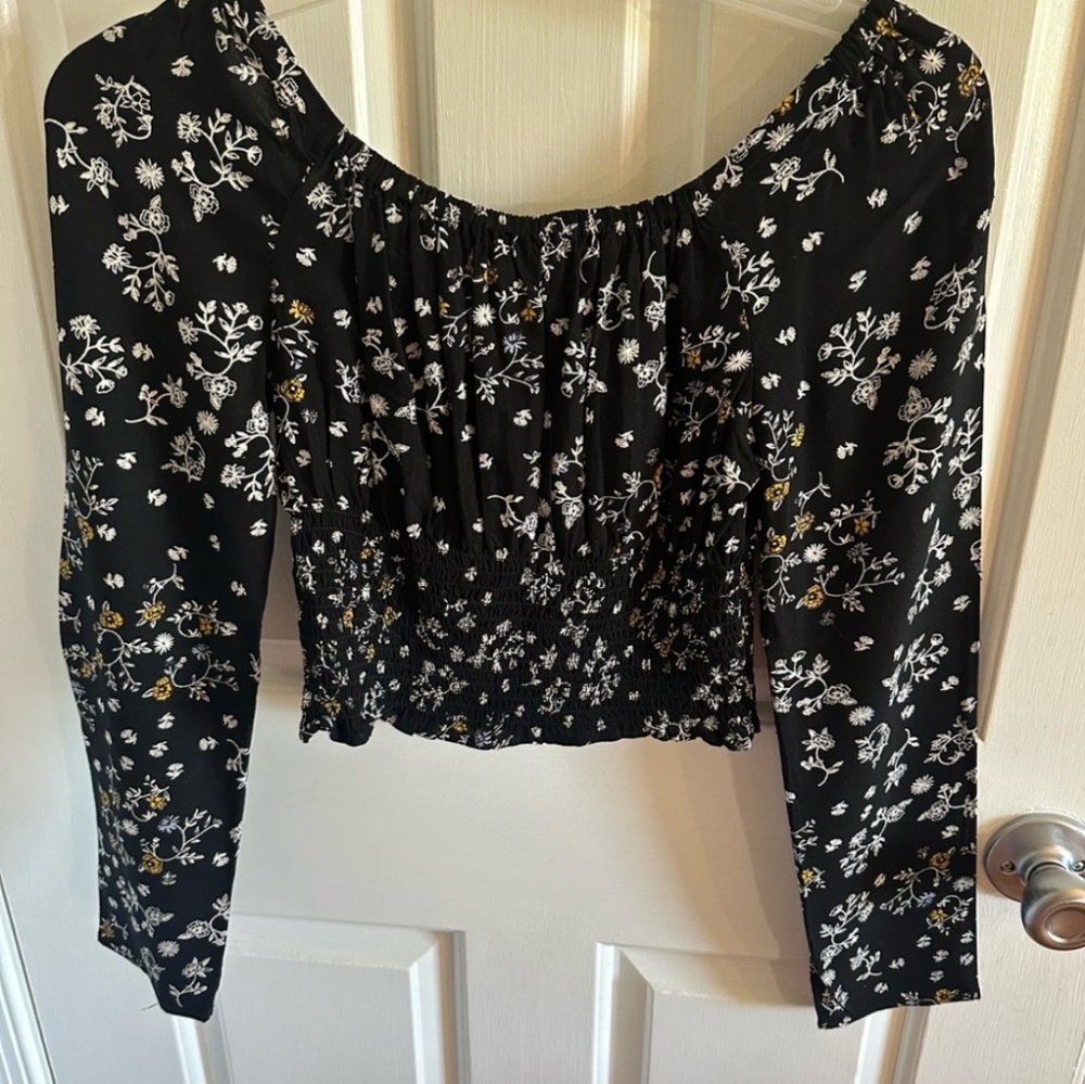 Black and White Smocked Puff Sleeve Cropped Blouse